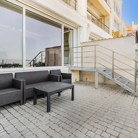 Relax House